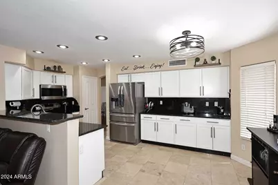 25224 N 66th Drive, Phoenix, AZ 85083 - Photo 20