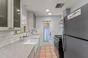 205 N Cucuracha St, Wickenburg, AZ 85390 - Photo 2