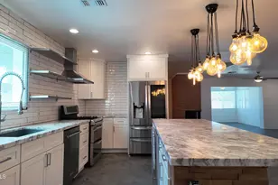 8637 E Keim Dr, Scottsdale, AZ 85250 - Photo 6