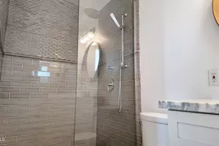 8637 E Keim Dr, Scottsdale, AZ 85250 - Photo 14