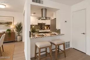 10229 North 8th St, Phoenix, AZ 85020 - Photo 2