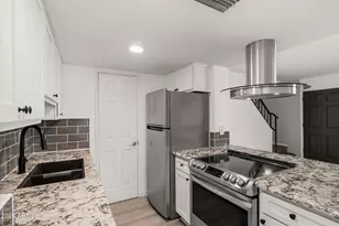 10229 North 8th St, Phoenix, AZ 85020 - Photo 4