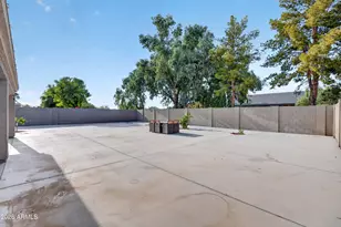 8566 W Keim Dr, Glendale, AZ 85305 - Photo 36