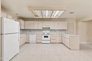 4518 N 36th Pl, Phoenix, AZ 85018 - Photo 8