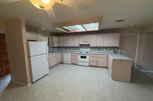 4518 N 36th Pl, Phoenix, AZ 85018 - Photo 2