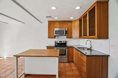 3012 N 32nd Street #31, Phoenix, AZ 85018 - Photo 8