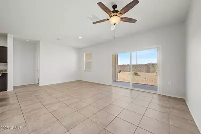 24542 W Raymond Street, Buckeye, AZ 85326 - Photo 4