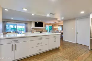 8249 E Redwing Rd, Scottsdale, AZ 85250 - Photo 14