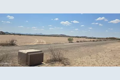 307Xx W Beverly Road #-, Buckeye, AZ 85326 - Photo 10