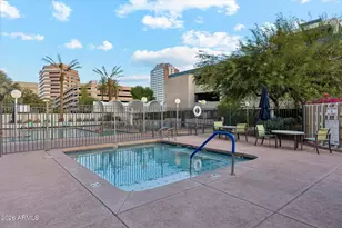 207 W Clarendon Ave, Phoenix, AZ 85013 - Photo 32