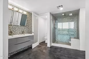 207 W Clarendon Ave, Phoenix, AZ 85013 - Photo 22