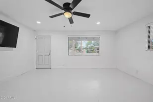 8744 N 6th Dr, Phoenix, AZ 85021 - Photo 8
