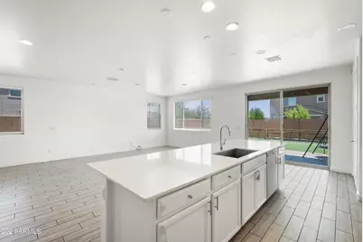 9207 W Sells Drive, Phoenix, AZ 85037 - Photo 8