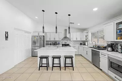 2705 N 105th Avenue, Avondale, AZ 85392 - Photo 12