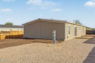 22425 W Pleasant Ln, Wittmann, AZ 85361 - Photo 2