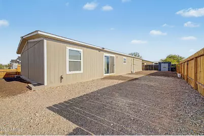 22425 W Pleasant Lane, Wittmann, AZ 85361 - Photo 16