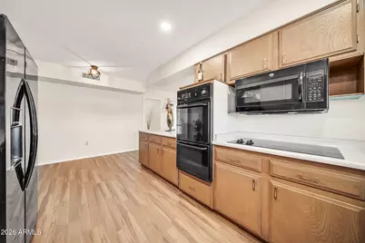 11045 W Salem Drive, Sun City, AZ 85351 - Photo 10