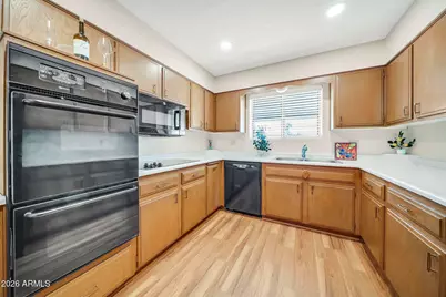 11045 W Salem Drive, Sun City, AZ 85351 - Photo 8