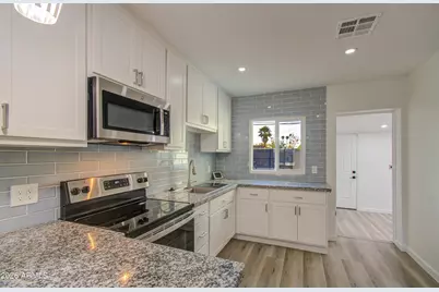 2030 W Monte Vista Road, Phoenix, AZ 85009 - Photo 12