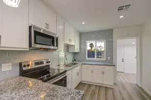 2030 W Monte Vista Rd, Phoenix, AZ 85009 - Photo 12
