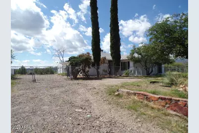564 E Noble Drive, Globe, AZ 85501 - Photo 2
