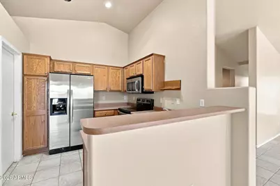 14653 W Piccadilly Road, Goodyear, AZ 85395 - Photo 12