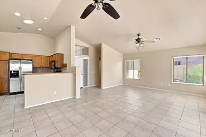 14653 W Piccadilly Road, Goodyear, AZ 85395 - Photo 10