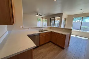 6223 W Wikieup Ln, Glendale, AZ 85308 - Photo 6