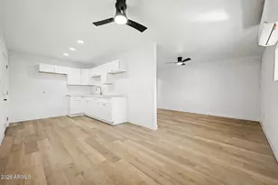 3909 W Griswold Rd, Phoenix, AZ 85051 - Photo 38
