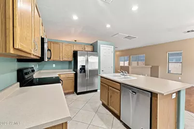 13811 W Redfield Road, Surprise, AZ 85379 - Photo 10
