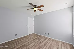 23221 N 40th Way, Phoenix, AZ 85050 - Photo 14