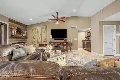 12615 N 38th Place, Phoenix, AZ 85032 - Photo 8