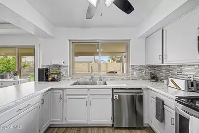 3926 W Mariposa Grande Lane, Glendale, AZ 85310 - Photo 16
