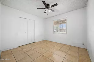 8201 W Sells Dr, Phoenix, AZ 85033 - Photo 18