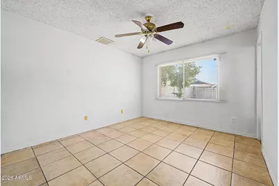 8201 W Sells Drive, Phoenix, AZ 85033 - Photo 12