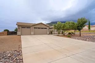 6577 E Saddlehorn Circle, Hereford, AZ 85615 - Photo 10