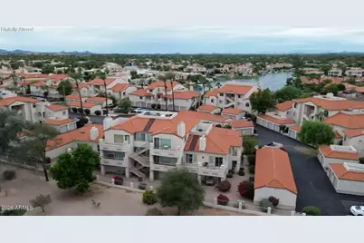 10080 E Mountainview Lake Drive #330, Scottsdale, AZ 85258 - Photo 2