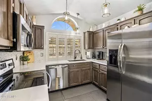1030 E Villa Theresa Dr, Phoenix, AZ 85022 - Photo 6