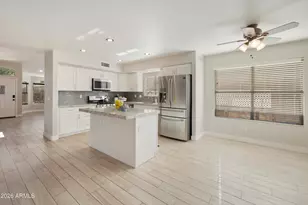 4345 E Abraham Ln, Phoenix, AZ 85050 - Photo 14