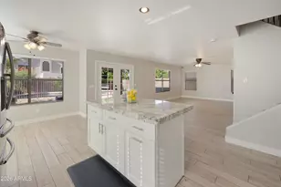 4345 E Abraham Ln, Phoenix, AZ 85050 - Photo 16