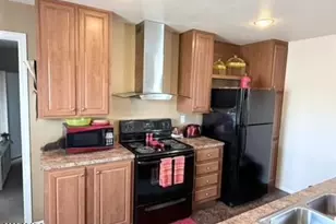 7810 W Peoria Ave, Peoria, AZ 85345 - Photo 14
