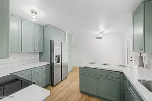 4219 W Sunnyside Ave, Phoenix, AZ 85029 - Photo 10