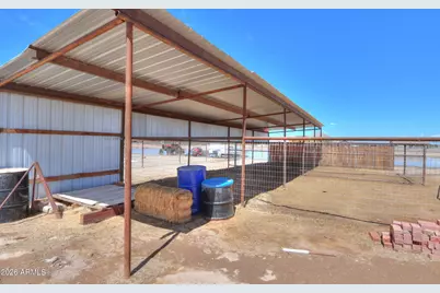 8104 W Randolph Road, Casa Grande, AZ 85194 - Photo 30