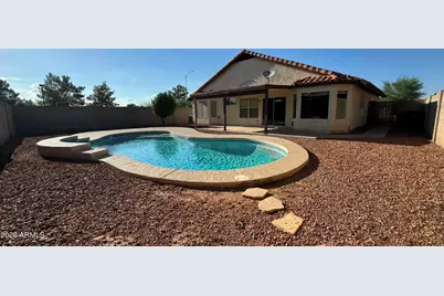 663 W Nopal Avenue, Mesa, AZ 85210 - Photo 2