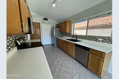 663 W Nopal Avenue, Mesa, AZ 85210 - Photo 6