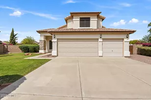 19220 N 39th Pl, Phoenix, AZ 85050 - Photo 2