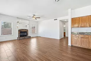 19220 N 39th Pl, Phoenix, AZ 85050 - Photo 26