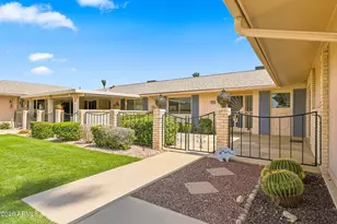 10442 W Tropicana Cir, Sun City, AZ 85351 - Photo 4