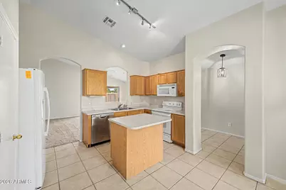 12638 W Amelia Avenue, Avondale, AZ 85392 - Photo 14