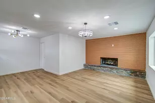 7626 W Sheila Ln, Phoenix, AZ 85033 - Photo 10